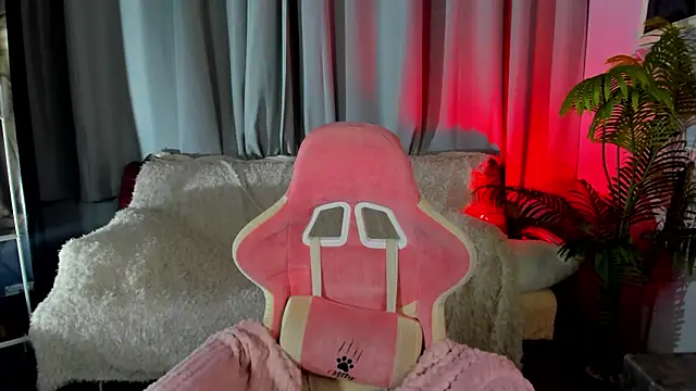 SummerLilaa online show from 06/27/26, 01:17