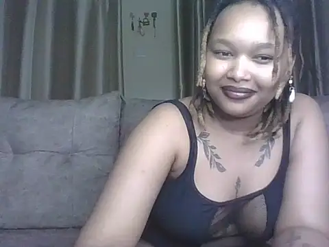 Snapshot of Candy_Tracy chatting on 06/05/26, 10:48 Candy Tracy online show from 06/05/26, 10:48