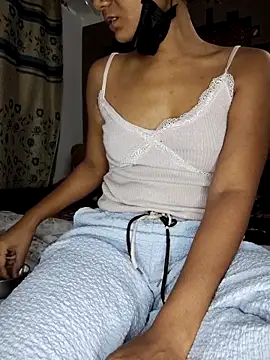 Snapshot of tamanna-01 chatting on 05/18/26, 04:46 tamanna-01 online show from 05/18/26, 04:46
