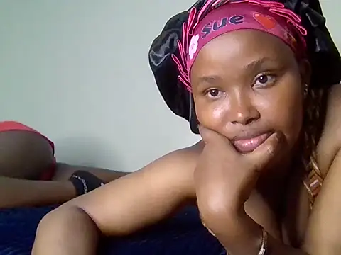 Snapshot of Pretty_neni chatting on 05/20/26, 07:09 Pretty neni online show from 05/20/26, 07:09