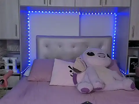 Snapshot of Honniewhitee_ chatting on 06/11/26, 02:53 Honniewhitee online show from 06/11/26, 02:53