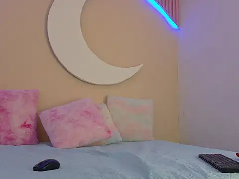 SamanthaLaurent online show from 06/11/26, 12:32