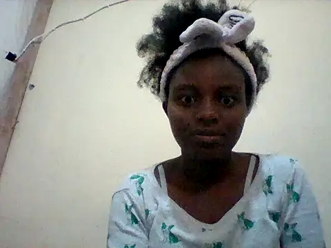 Snapshot of liligal chatting on 06/04/26, 04:40 liligal online show from 06/04/26, 04:40
