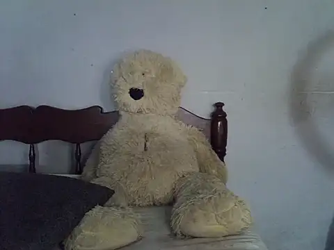 Snapshot of Bianca0011 chatting on 06/02/26, 04:03 Bianca0011 online show from 06/02/26, 04:03