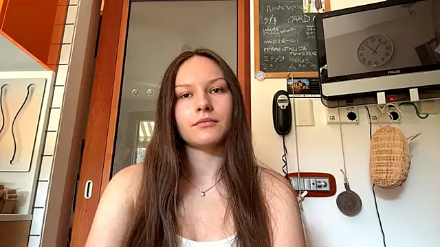 ShaylaChong online show from 07/10/26, 09:01