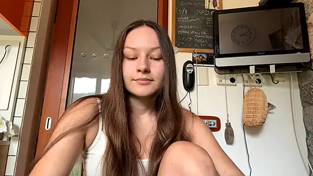 ShaylaChong online show from 07/23/26, 06:44