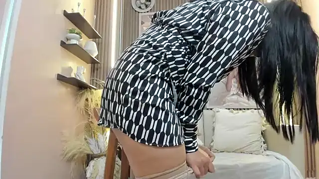 Aura sander4u online show from 06/20/26, 06:33