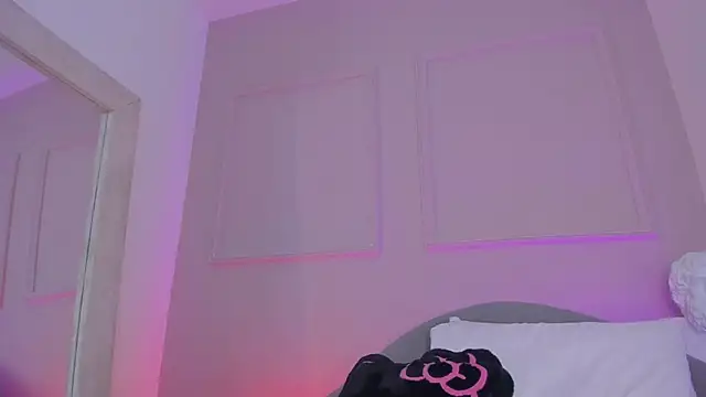 annie blair  online show from 07/21/26, 07:49