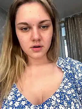 Snapshot of la_lisa_ chatting on 06/07/26, 06:39 la lisa online show from 06/07/26, 06:39