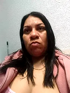 Snapshot of MiaPeach_ chatting on 06/11/26, 05:33 MiaPeach online show from 06/11/26, 05:33