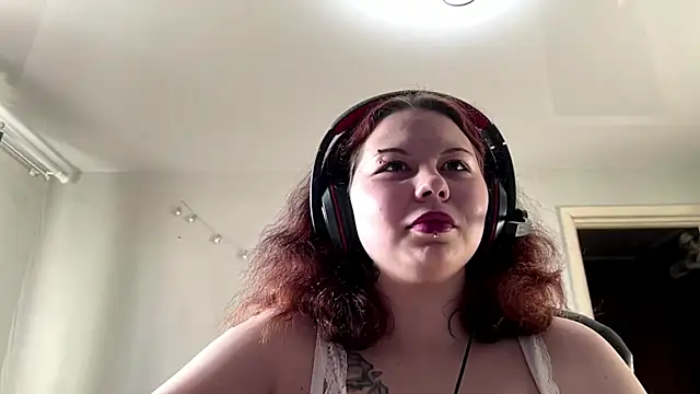 Snapshot of Redhair_girl chatting on 05/25/26, 03:07 Redhair girl online show from 05/25/26, 03:07