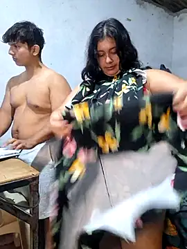 ParejaCurvy20 online show from 06/27/26, 12:22