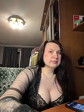 EvaBeautyXxX online show from 06/09/26, 10:32