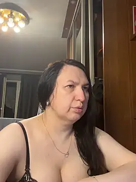 EvaBeautyXxX online show from 06/13/26, 10:51