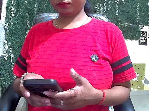 Snapshot of shallykaur chatting on 05/30/26, 04:31 shallykaur online show from 05/30/26, 04:31