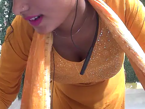 Snapshot of shallykaur chatting on 06/12/26, 03:49 shallykaur online show from 06/12/26, 03:49
