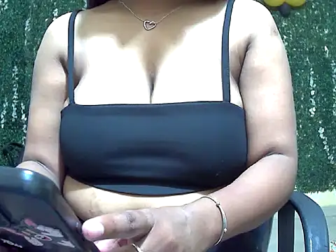 shallykaur online show from 07/29/26, 04:43