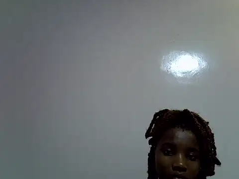 Snapshot of lee_shaz chatting on 05/19/26, 10:49 lee shaz online show from 05/19/26, 10:49