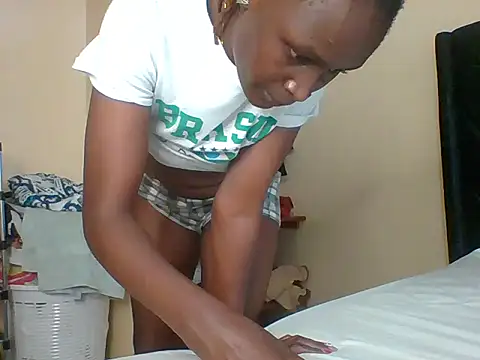 petite cuteass online show from 05/25/26, 10:10