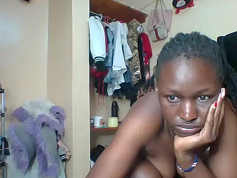petite cuteass online show from 05/29/26, 03:37
