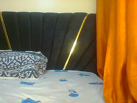 petite cuteass online show from 07/07/26, 06:56