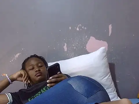 Petite Ebony10 online show from 07/14/26, 10:37