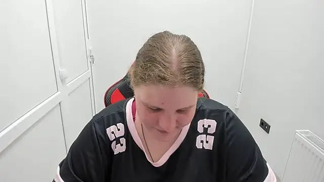 Bella shyy  online show from 06/12/26, 07:40
