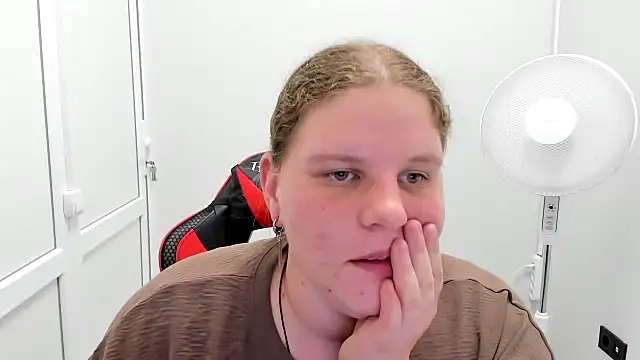 Bella shyy  online show from 07/23/26, 03:32