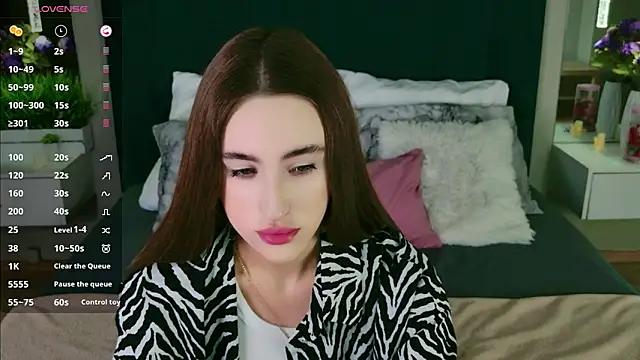 MadisonRen online show from 06/10/26, 10:03