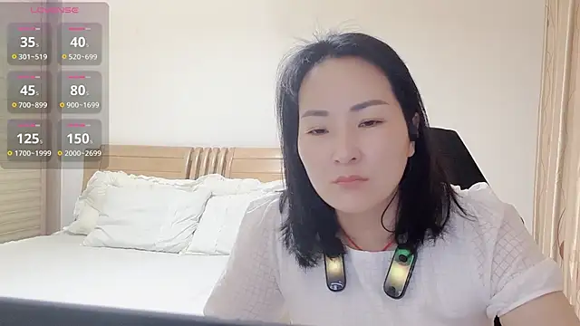 Snapshot of ParisNoctis chatting on 05/25/26, 02:56 ParisNoctis online show from 05/25/26, 02:56
