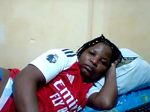 Snapshot of Camilla-Sweets chatting on 05/17/26, 06:59 Camilla-Sweets online show from 05/17/26, 06:59
