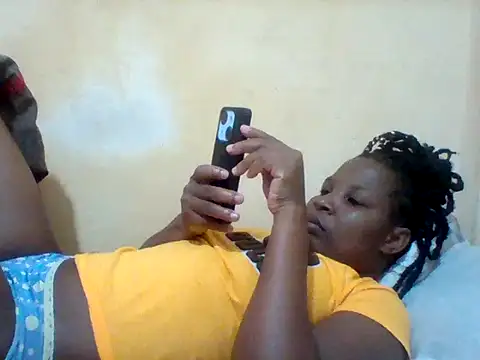 Snapshot of Camilla-Sweets chatting on 05/30/26, 08:44 Camilla-Sweets online show from 05/30/26, 08:44