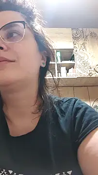 Snapshot of xmarshax chatting on 12/17/25, 04:40 xmarshax online show from 12/17/25, 04:40