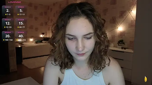 Snapshot of Megan_swiftss chatting on 06/25/26, 07:18 Megan swiftss online show from 06/25/26, 07:18