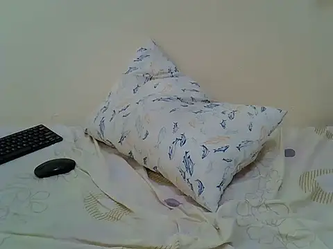 cutiebreey online show from 07/17/26, 03:57