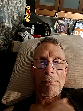 Snapshot of truckdawg2023 chatting on 06/08/26, 08:09 truckdawg2023 online show from 06/08/26, 08:09