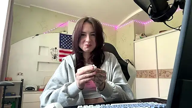 Snapshot of MellisaReckard chatting on 05/17/26, 12:56 MellisaReckard online show from 05/17/26, 12:56