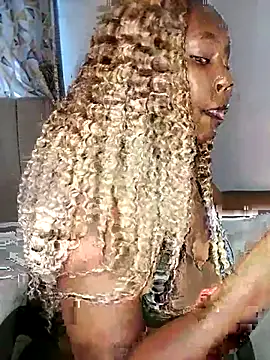 Snapshot of sexyygyall chatting on 07/19/26, 10:52 sexyygyall online show from 07/19/26, 10:52
