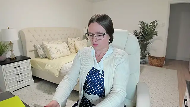 Snapshot of Vika73 chatting on 04/03/26, 11:08 Vika73 online show from 04/03/26, 11:08