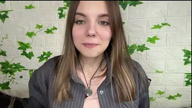 Snapshot of LisaPorse chatting on 06/01/26, 02:30 LisaPorse online show from 06/01/26, 02:30
