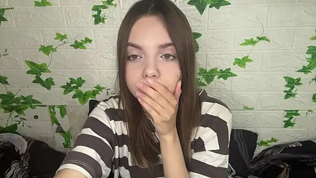 Snapshot of LisaPorse chatting on 06/16/26, 06:16 LisaPorse online show from 06/16/26, 06:16