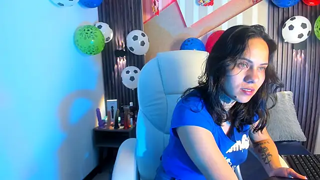 MadisonYoung000 online show from 06/23/26, 12:58