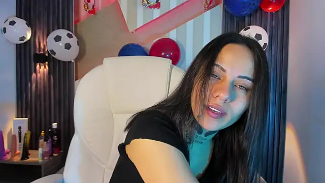 MadisonYoung000 online show from 06/25/26, 12:42