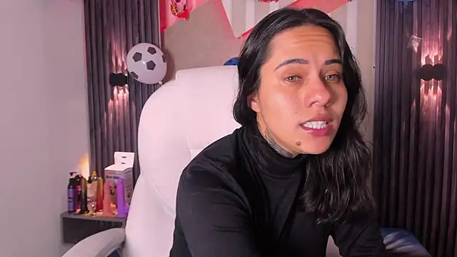 MadisonYoung000 online show from 07/05/26, 12:45