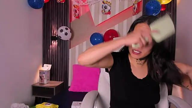 MadisonYoung000 online show from 07/06/26, 01:08
