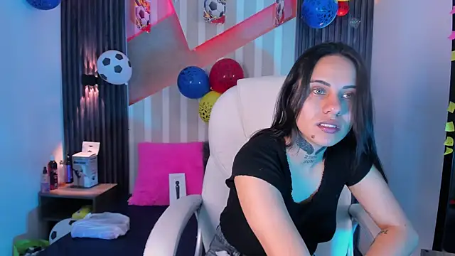 MadisonYoung000 online show from 07/06/26, 03:03