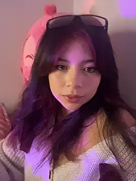 Snapshot of softdoll-_ chatting on 06/11/26, 06:00 softdoll- online show from 06/11/26, 06:00