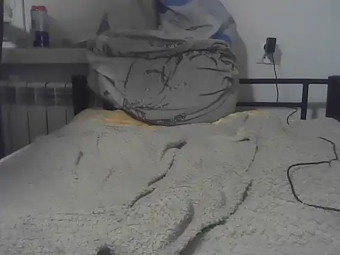 Snapshot of sima42 chatting on 06/06/26, 12:16 sima42 online show from 06/06/26, 12:16