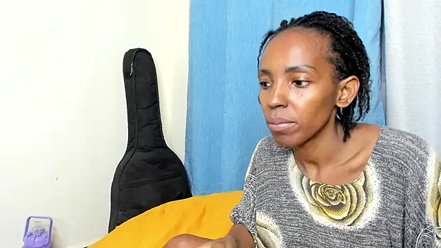 Dynasty Smiles online show from 07/03/26, 10:49