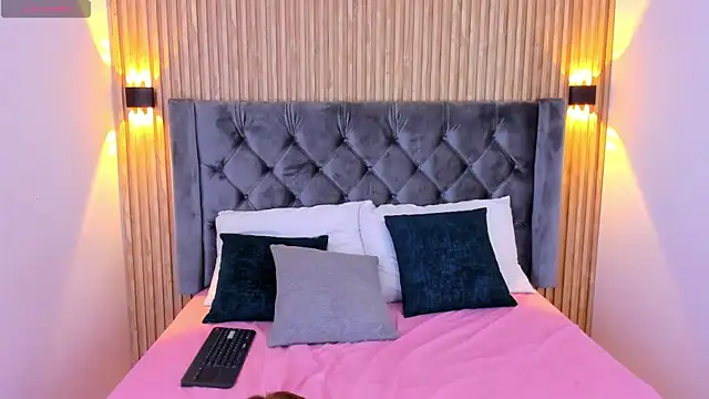 Snapshot of EmilyGracce chatting on 07/28/26, 03:21 EmilyGracce online show from 07/28/26, 03:21